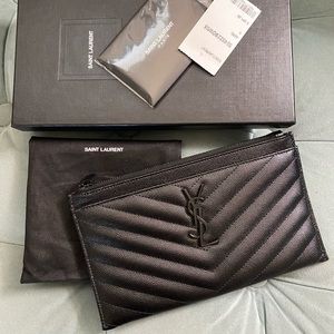 Monogramme Quilted Calfskin Zip Pouch
SAINT LAURENT
